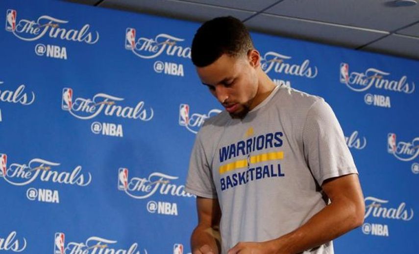Curry admite que debe jugar mejor que nunca; James que sólo desea el título