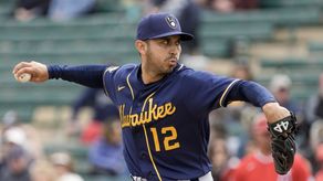 El lanzador Javy Guerra ha jugado parte de seis temporadas en las Grandes Ligas con los Padres, Cerveceros y Rays. Foto: Archivo