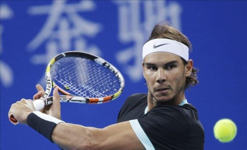 Nadal remonta al gigante Karlovic