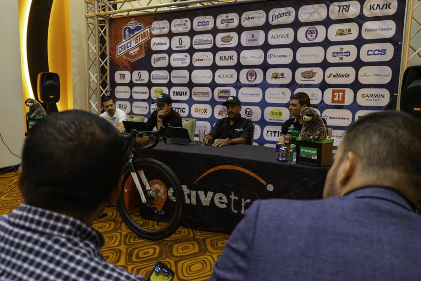 El cruce de dos océanos, todo un reto para los ciclomontañistas