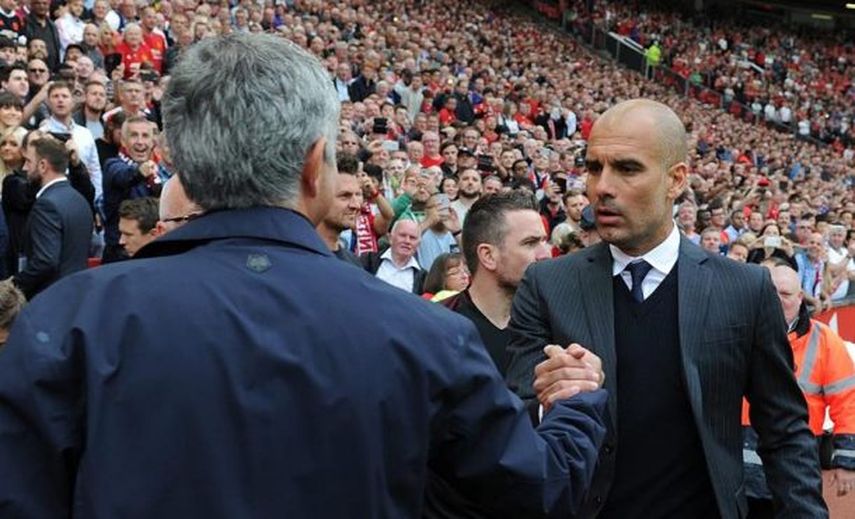 Mourinho y Guardiola, saludo afectuoso antes del derbi