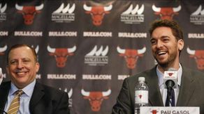 Pau Gasol es recibido como la nueva estrella de los Bulls
