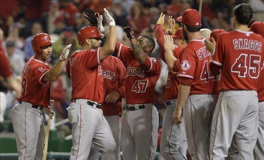 Los Angelinos firman al prospecto cubano Baldoquín