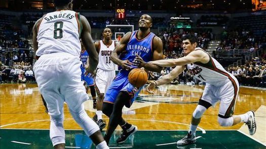85-78. Mayo lideró el ataque ganador de los Bucks; Ibaka 14 puntos
