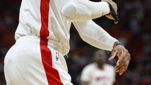 115-109. Westbrook aporta un triple-doble y los Rockets se imponen a los Suns