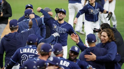 2-1. Brosseau pega un jonrón ganador y los Rays jugarán la Serie de Campeonato con los Astros