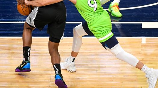 122-125. DeRozan, con 38 puntos, fue determinante para los Spurs