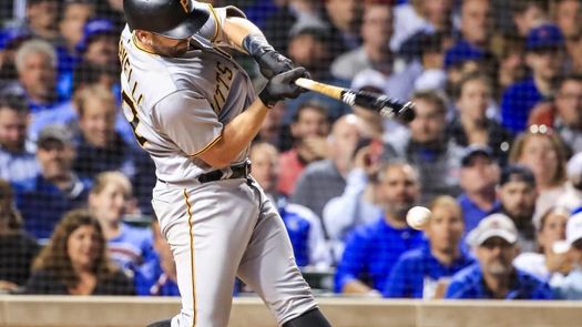 9-6. Los Piratas pegan tres cuadrangulares y ganan a Rojos en inicio de serie