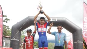 Josué Jiménez campeón Juvenil 2021