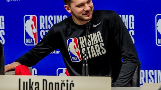 La NBA pretende programar Mavericks-Lakers como estelar el día de Navidad