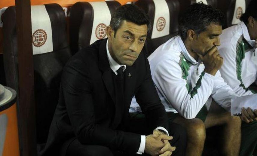 El portugués Caixinha dice que Santos tiene que demostrar que está vivo