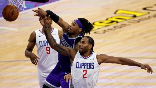 100-138. Leonard y George lideran exhibición encestadora de Clippers