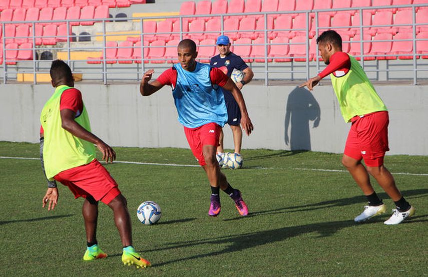 Tony Taylor recibe aprobación de FIFA para poder jugar con la selección nacional