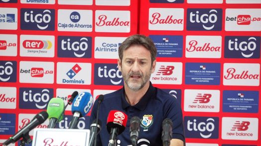 Thomas Christiansen en conferencia de prensa.