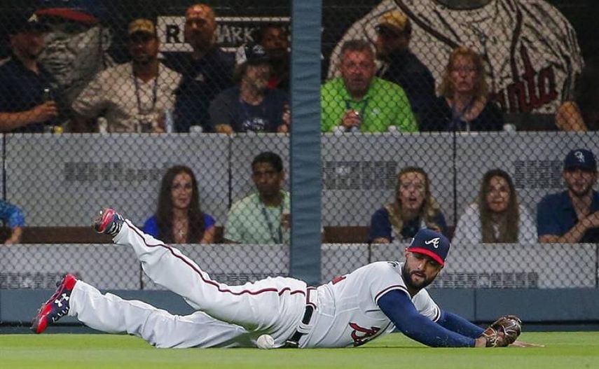 4-11. Markakis pega grand slam en la victoria de los Bravos