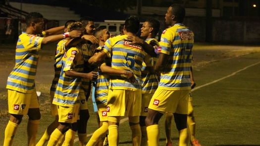 Chorrillo FC se impone al Sporting SM, como regalo en sus 40 años