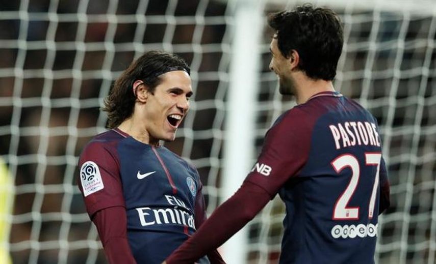 Cavani lidera la goleada del Paris Saint Germain, que amplía su ventaja