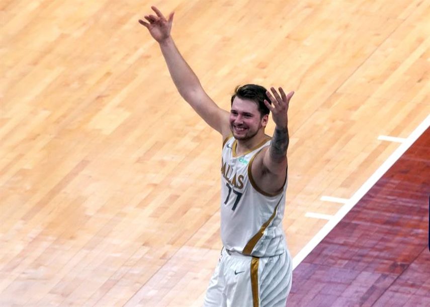 115-110: Doncic y los Mavericks arruinan el regreso a Anthony Davis con los Lakers