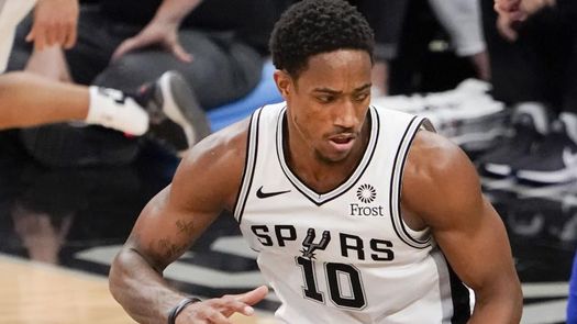 127-120. DeRozan logra su mejor marca y detiene la mala racha de los Spurs
