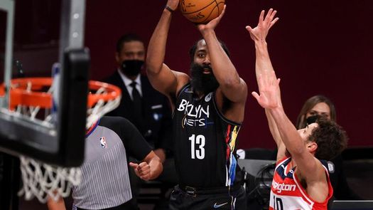 111-113. Harden consigue 44 puntos en la victoria de los Nets con debut de Griffin
