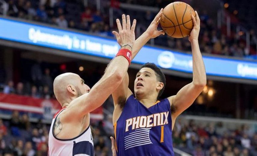 103-105. Booker conduce a los Suns que superan triple-doble de Cousins