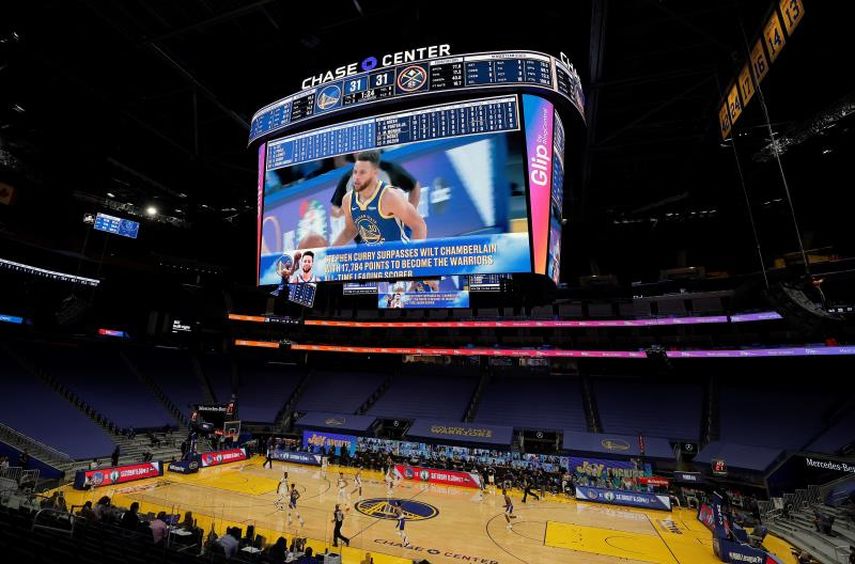 116-107. Curry supera a Chamberlain ante los ojos de Campazzo