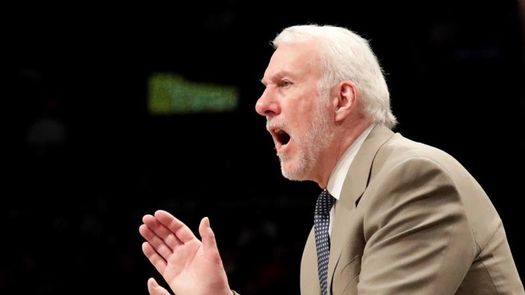 Popovich motiva al personal del Banco de Alimentos de San Antonio