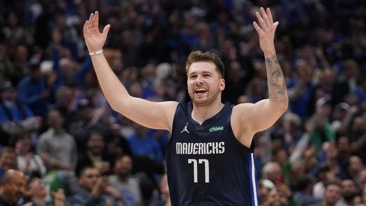 Luka Doncic lideró a los Mavericks a la victoria en el Juego 5 de la serie. Dallas lidera la serie 3 a 2 ante Utah