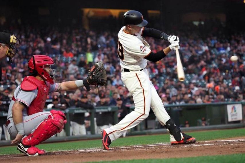 Buster Posey necesita operarse de la cadera derecha y se perderá el resto de la temporada