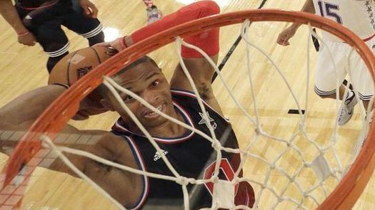 119-94. Westbrook conduce a los Thunder, octavos en su Conferencia