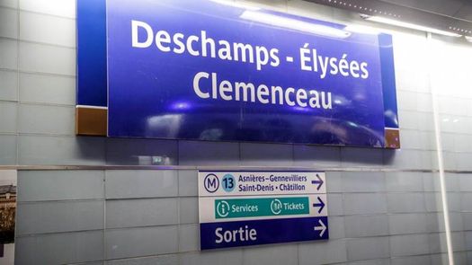 El metro parisino rebautiza seis estaciones en honor a los Bleus El metro parisino rebautiza seis estaciones en honor a los Bleus