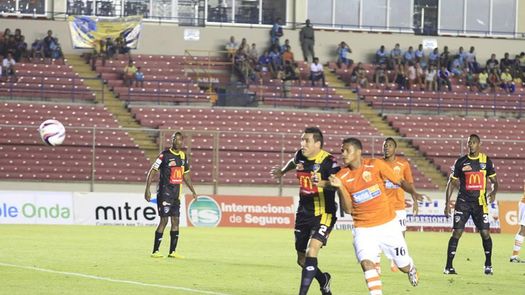 Empate y lesiones entre el Chepo  FC y el Chorrillo FC