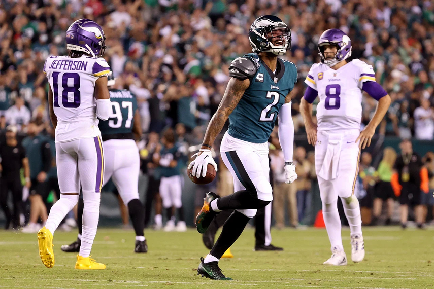 Eagles remontan a los Vikings en un duelo de errores