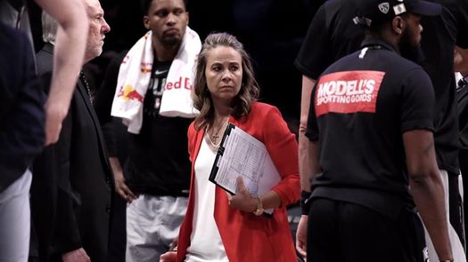 Becky Hammon, primera entrenadora en la NBA: Es un momento importante