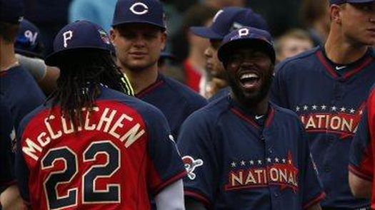 6-3. Worley se respalda en dos jonrones y derrota a los Filis