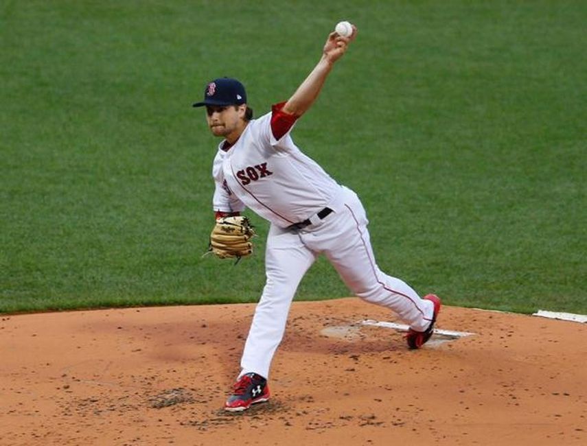 Medias Rojas refuerzan su pitcheo con adquisición del veterano Nathan Eovaldi