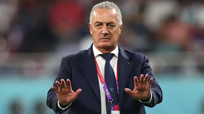 Gustavo Alfaro no seguirá en Ecuador