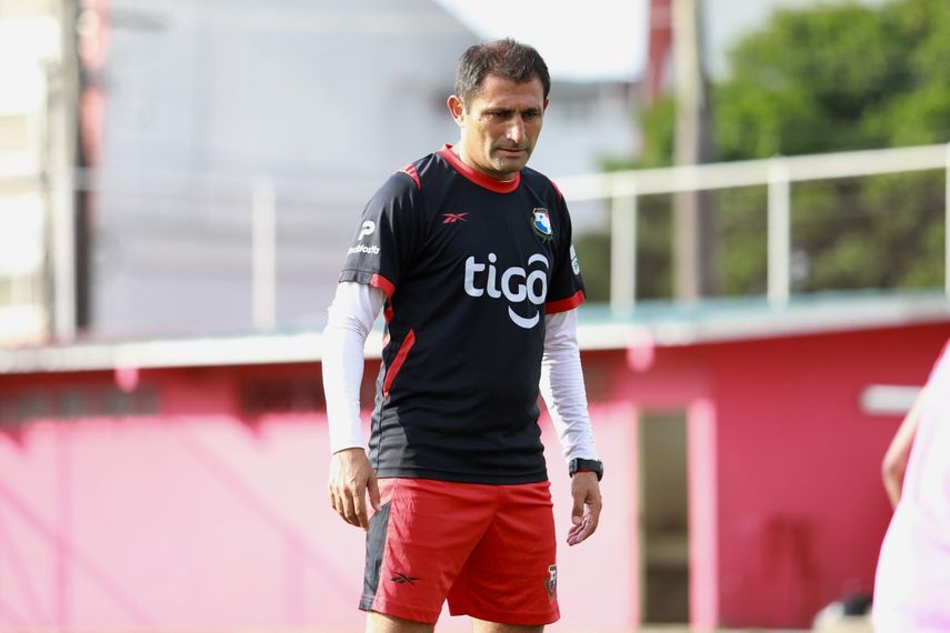 Victor Suarez está en su segunda etapa con una selección Femenina de Panamá.&nbsp;