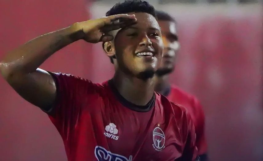 Sporting fue comandado por Édgar Aparicio.&nbsp;