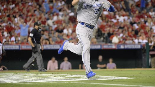 4-1. Hosmer y Reales ponen a los Angelinos al borde de la eliminación