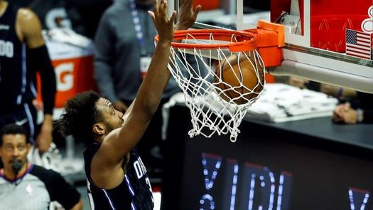 96-103. Magic, con Okeke de líder, remontan y sorprenden a los Clippers