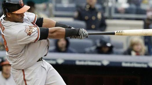 12-8. Cruz amplía su liderazgo como jonronero y los Orioles ganan