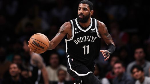 Kyrie Irving llega a los Mavericks