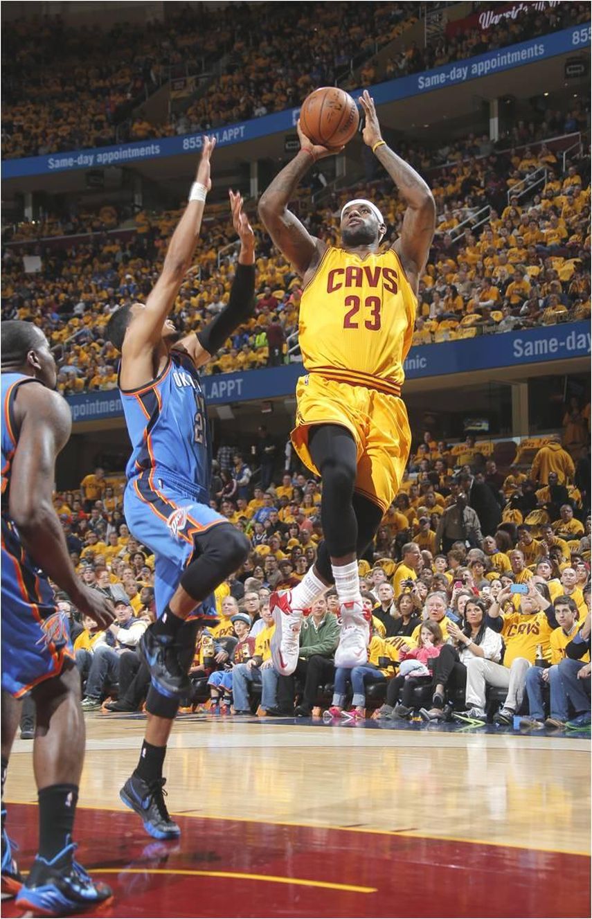 108-98. James le ganó el duelo a Durant y los Cavaliers llegan a seis triunfos seguidos