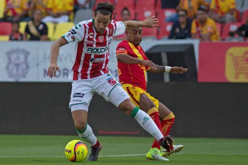 El chileno Lichnovsky y el mexicano Alvarado firman con el Cruz Azul