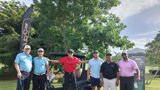 Participantes del Golf Legends Classic JMC 2025 disfrutan de una jornada de golf marcada por la competencia, la camaradería y un entorno excepcional.