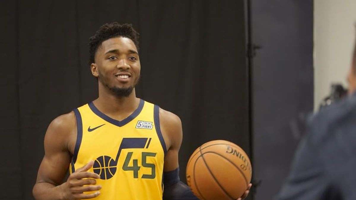 121-115. Mitchell anota 35 puntos y Jazz se imponen a Trail Blazers