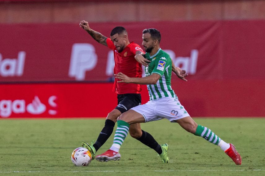 Édgar, único central bético para Pamplona