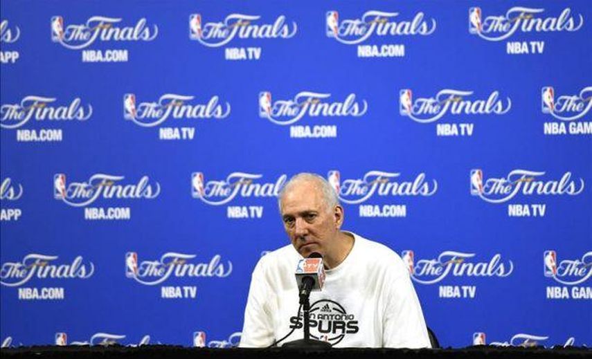 Popovich elige a una mujer como asistente