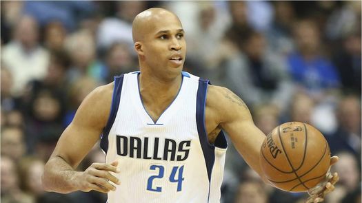 102-93. Jefferson y Mavericks cortan a Pelicans la racha ganadora